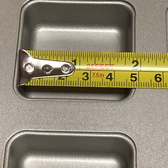 Wilton Daily Delights Mini Square Bake Pan 12 Cavity - Picture 4 of 4